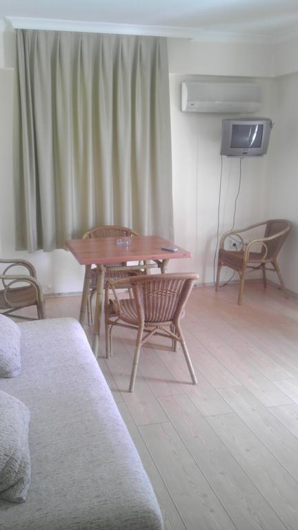 Zeytin Apart Hotel Чесме Екстериор снимка