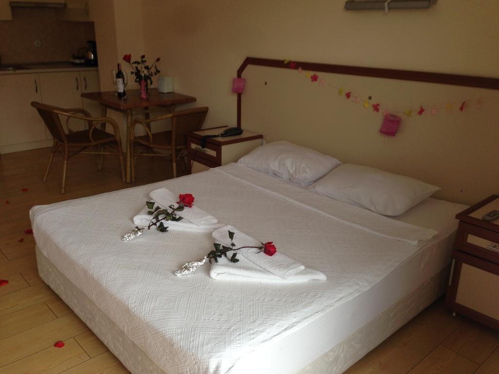 Zeytin Apart Hotel Чесме Екстериор снимка